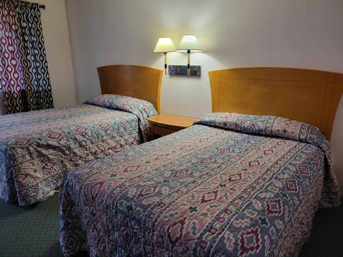 Emerald Inn & Lounge ブライス エクステリア 写真
