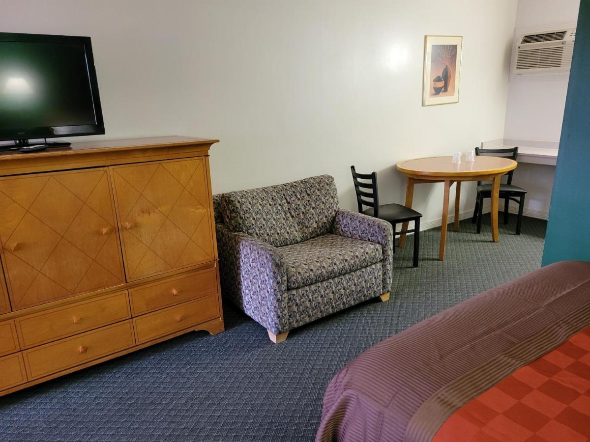 Emerald Inn & Lounge ブライス エクステリア 写真
